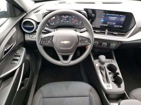 New 2026 Chevrolet Trax LS image 13