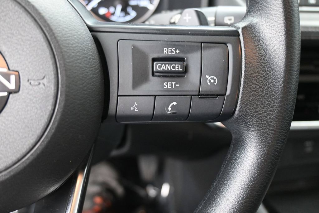 Used 2024 Nissan Rogue S AWD/4WD image 37