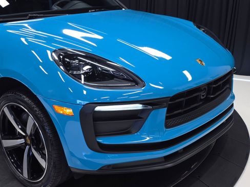 Used 2023 Porsche Macan image 58
