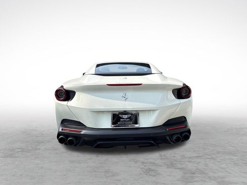 Used 2019 Ferrari Portofino RWD image 5