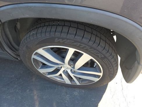 Used 2018 Honda Pilot Touring image 5