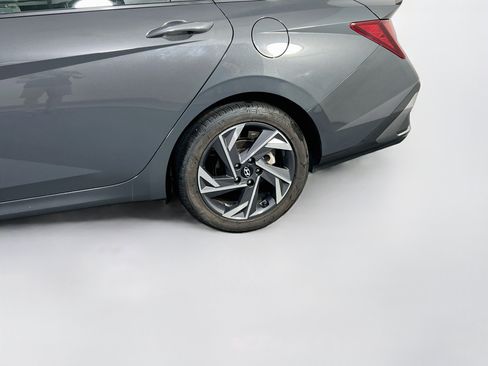 Used 2025 Hyundai Elantra Sport FWD image 28