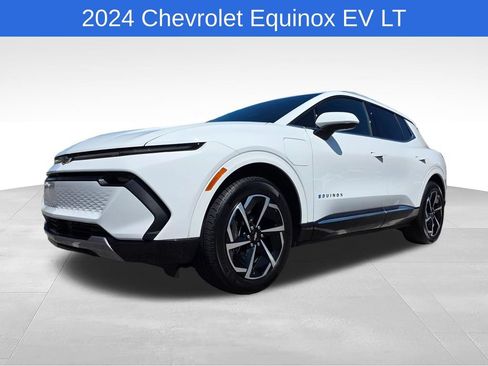 Certified 2024 Chevrolet Equinox EV LT FWD image 10