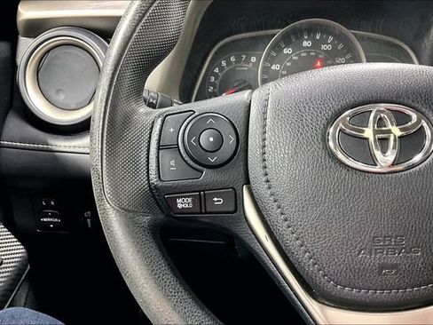 Used 2015 Toyota RAV4 XLE AWD/4WD image 12