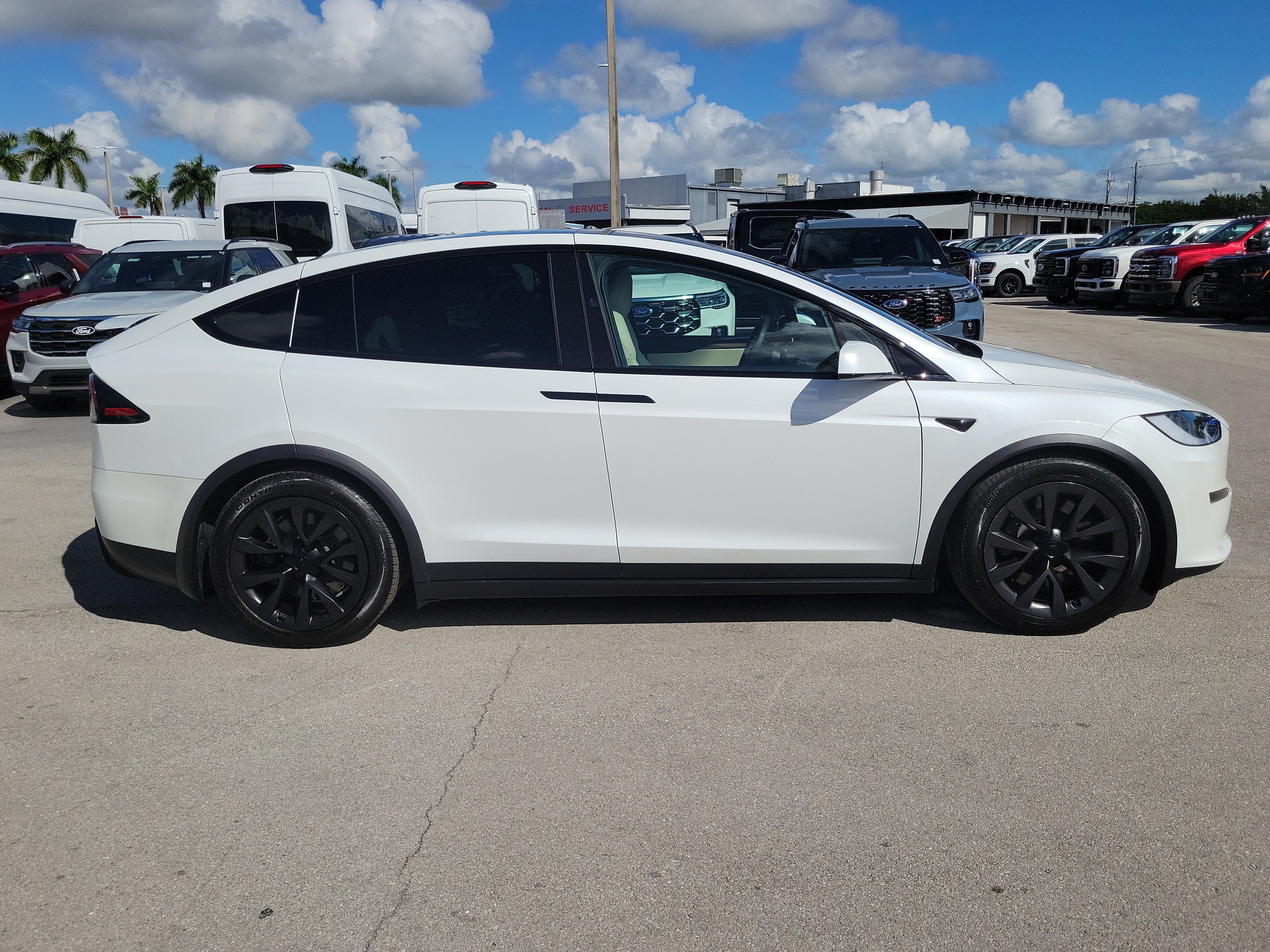 Used 2024 Tesla Model X AWD/4WD image 4