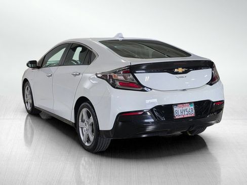 Used 2017 Chevrolet Volt LT w/ Comfort Package FWD image 5