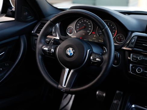 Used 2015 BMW M3 image 37