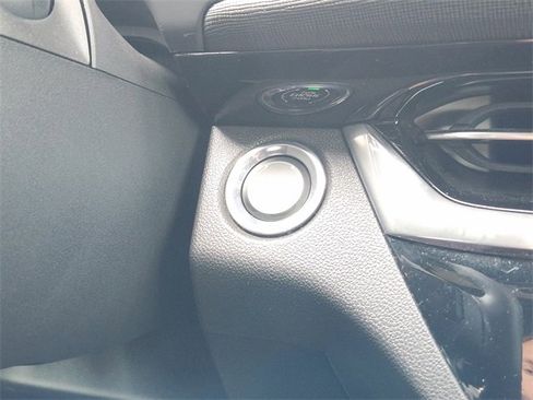 Used 2024 Buick Envista Sport Touring w/ Experience Buick Package image 21