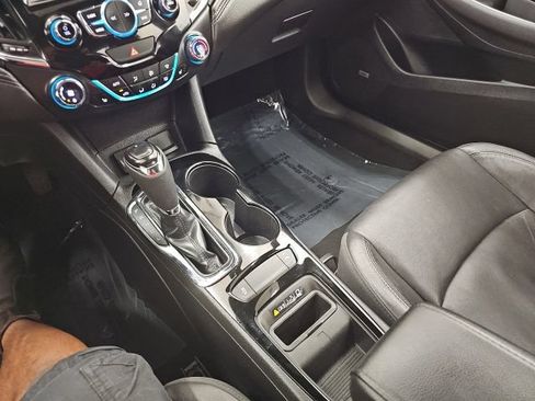Used 2017 Chevrolet Cruze Premier FWD image 21