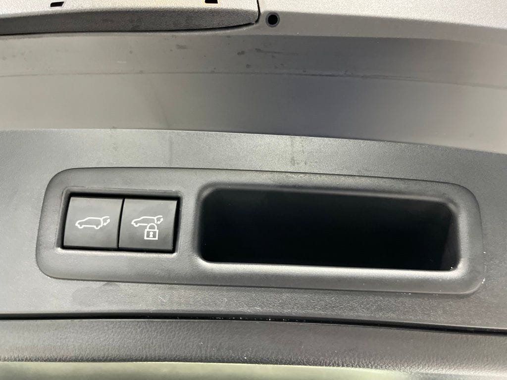 Used 2022 Lexus UX 250h w/ Premium Package AWD/4WD image 39