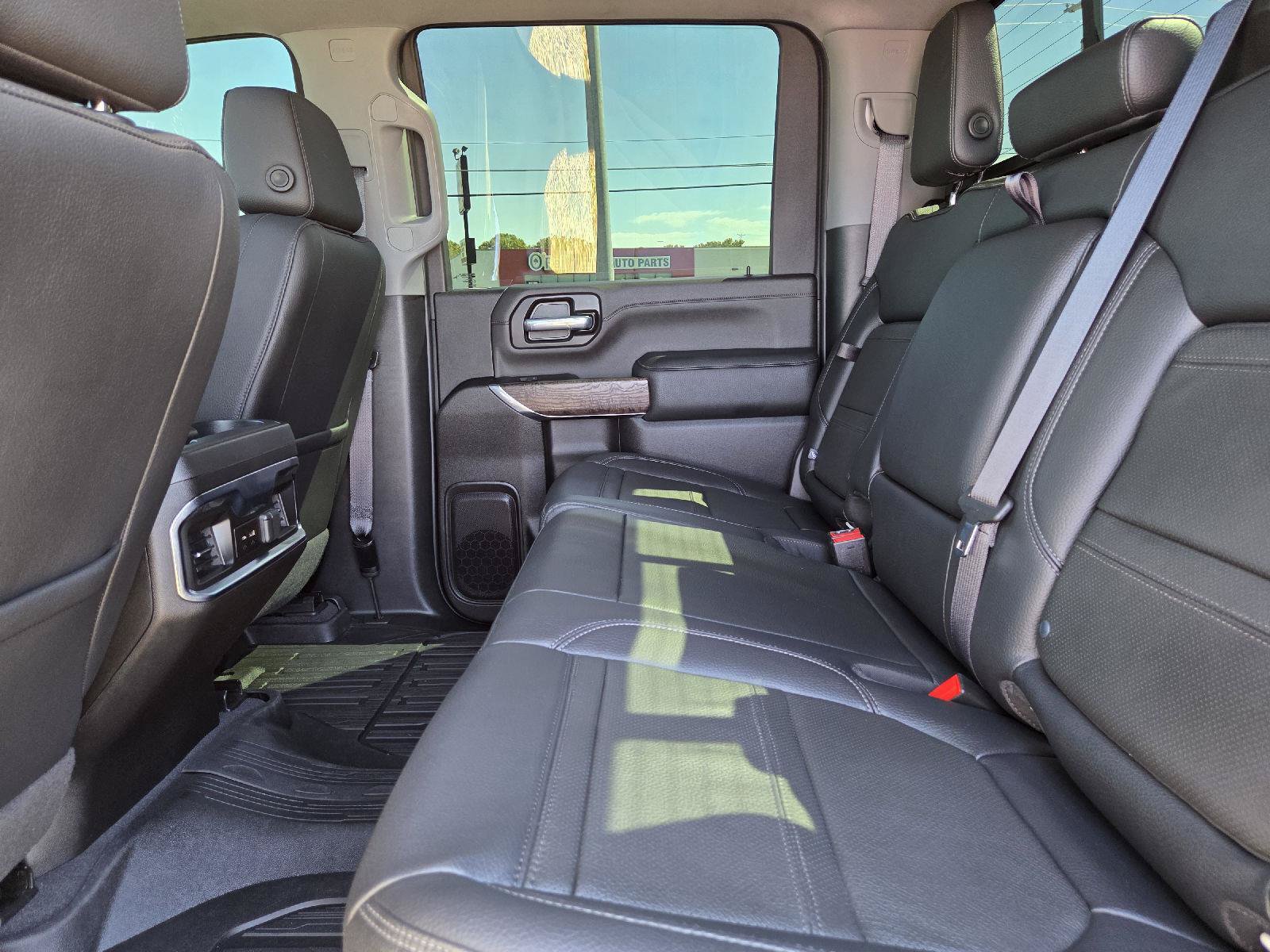 Used 2022 GMC Sierra 2500 Denali w/ Denali Ultimate Package AWD/4WD image 31