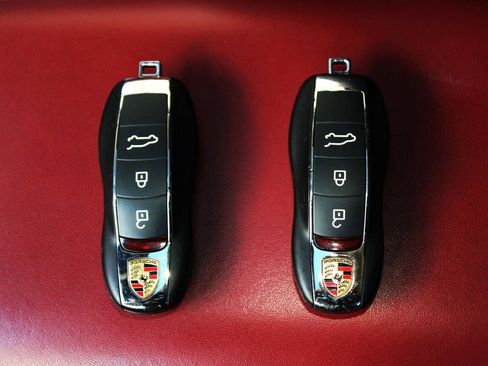 Used 2024 Porsche Macan Premium image 43