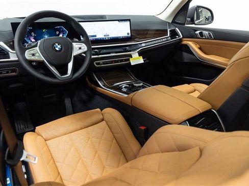 Certified 2025 BMW X7 xDrive40i image 25