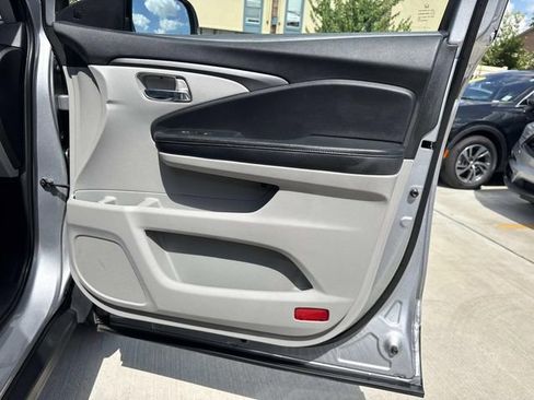 Used 2021 Honda Pilot Special Edition image 14