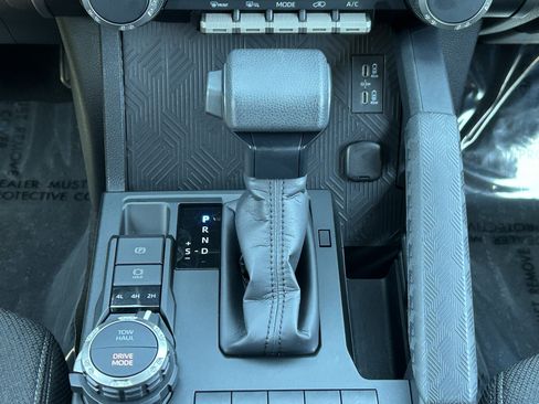 Certified 2026 Toyota 4Runner SR5 AWD/4WD image 18