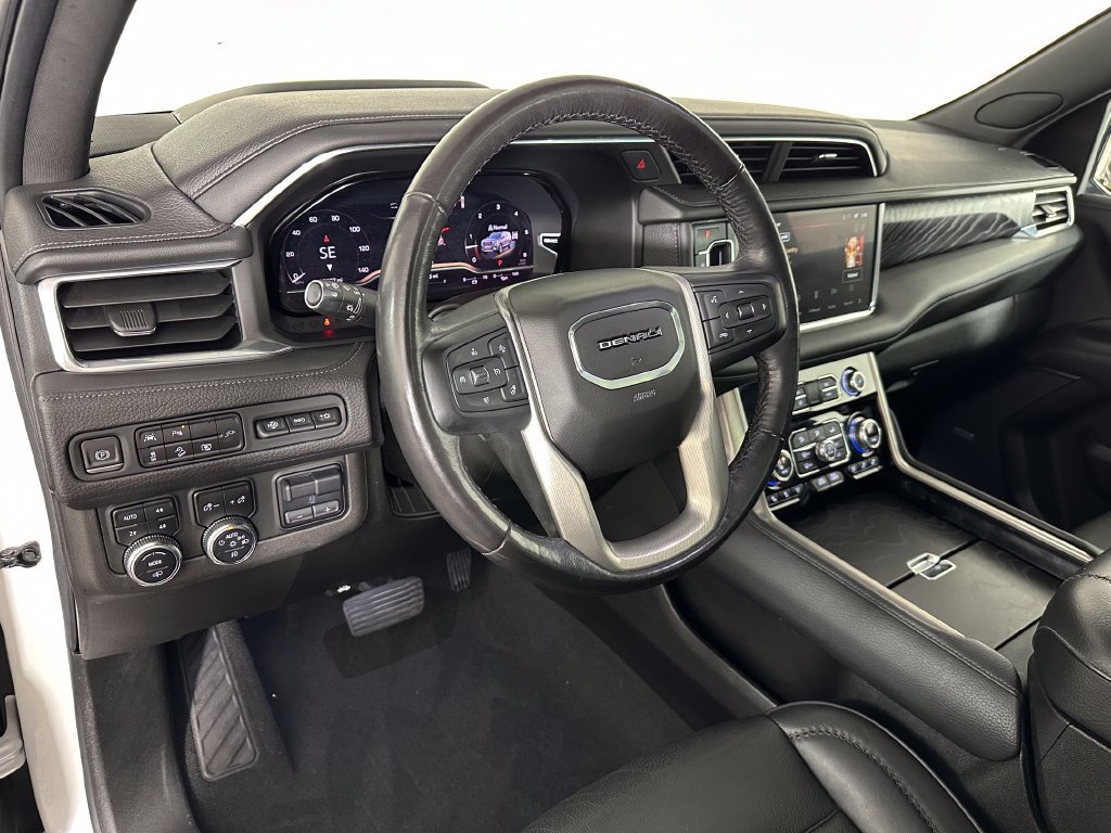 Used 2022 GMC Yukon Denali w/ Denali Ultimate Package AWD/4WD image 11