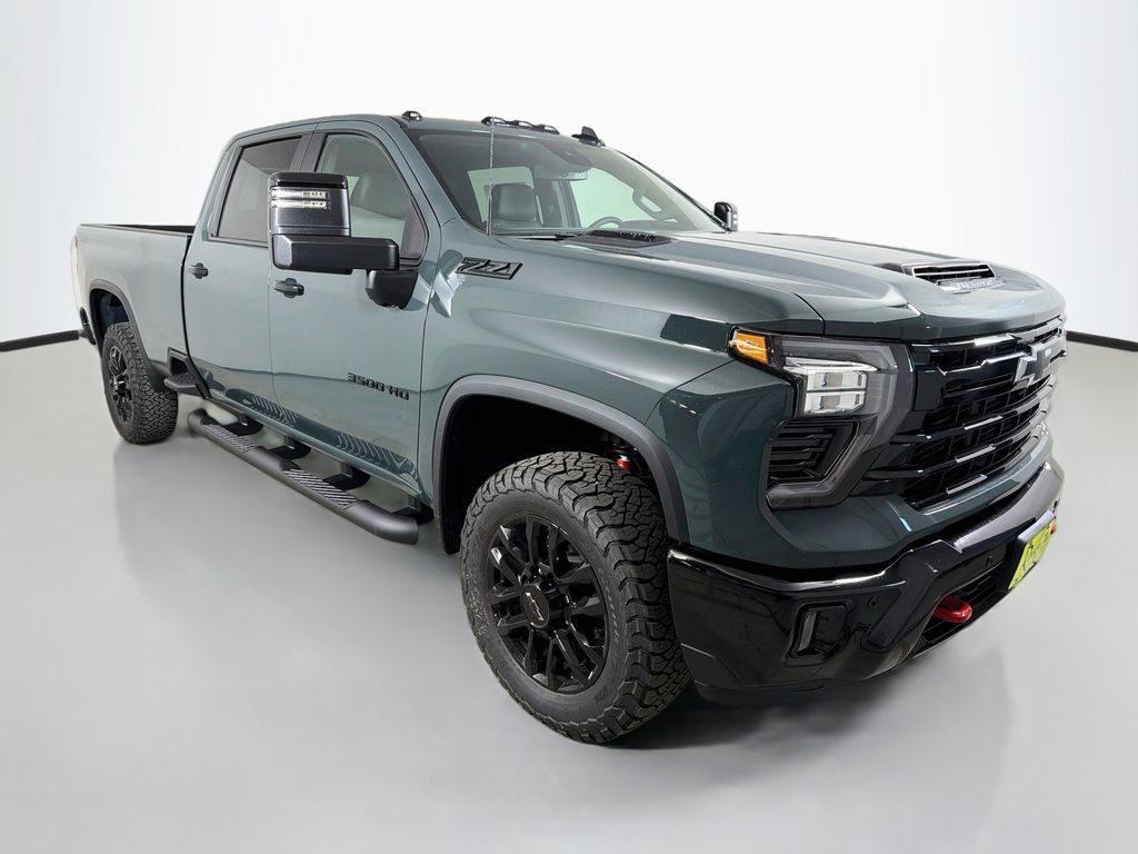 New 2026 Chevrolet Silverado 3500 LT AWD/4WD image 3