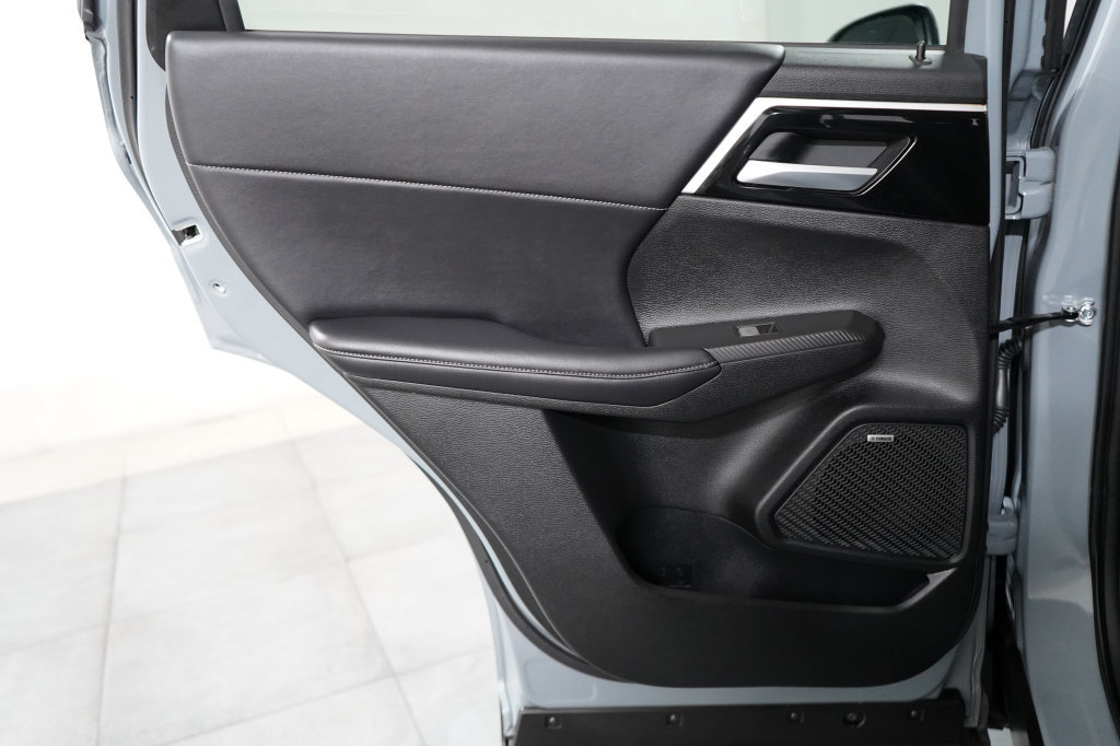 Used 2026 Mitsubishi Outlander AWD image 29