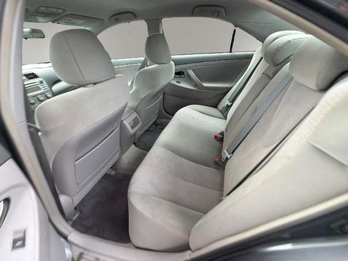 Used 2011 Toyota Camry LE w/ LE Extra-Value Pkg image 19