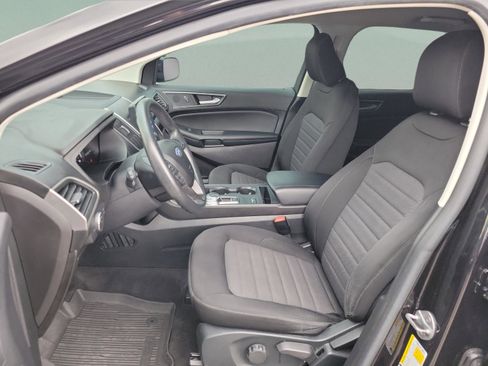 Used 2022 Ford Edge SE w/ Black Appearance Package image 8