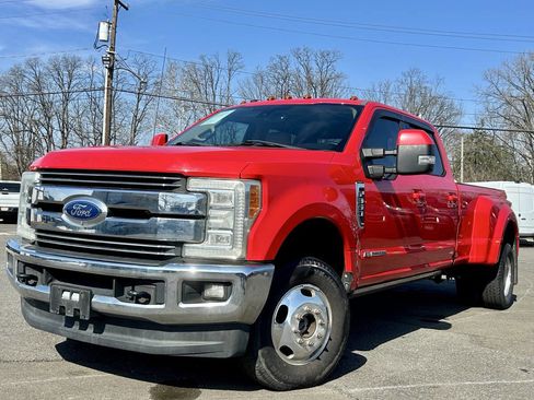 Used 2017 Ford F350 Lariat w/ Lariat Ultimate Package AWD/4WD image 28
