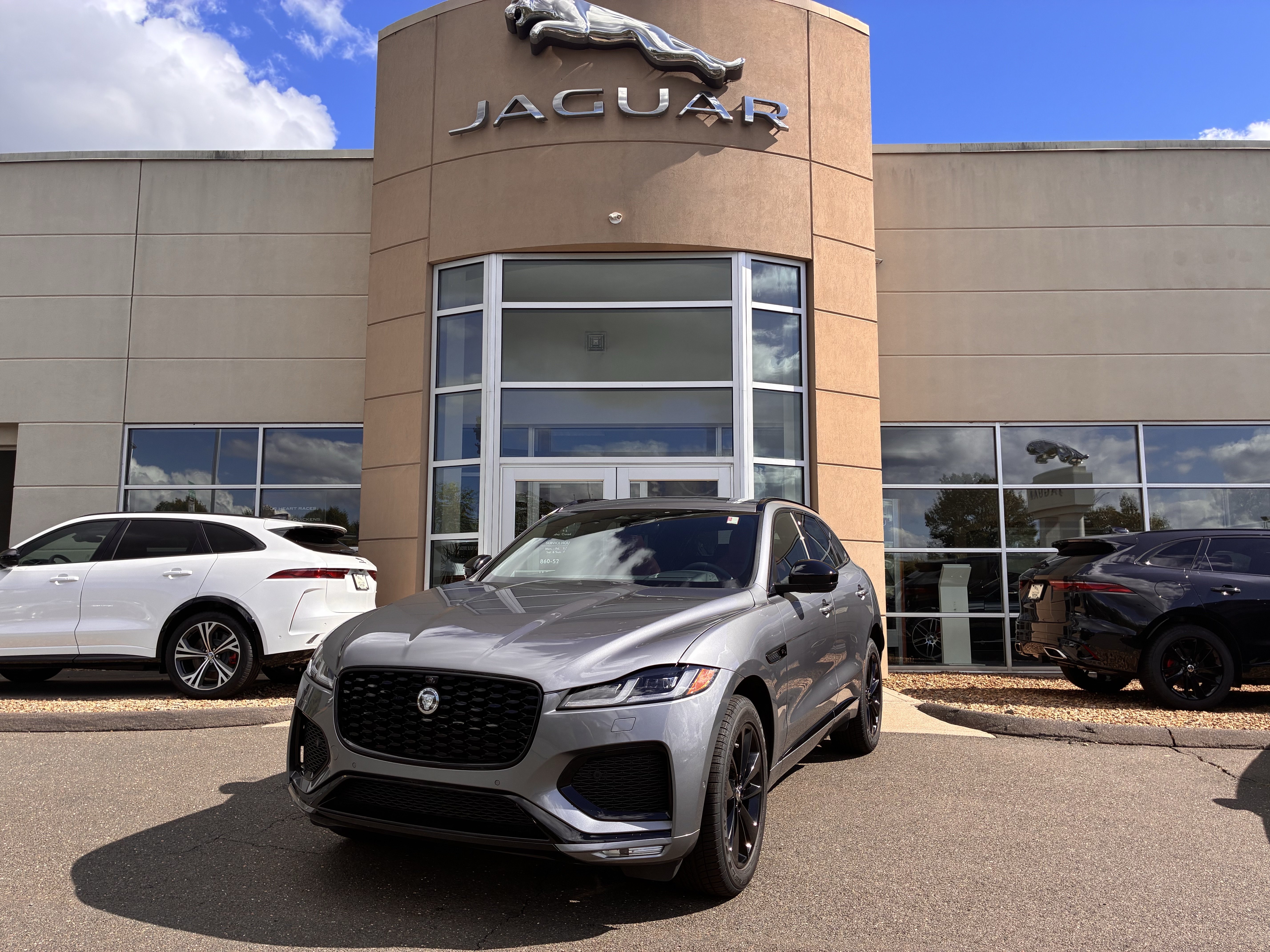 Used 2026 Jaguar F-PACE R-Dynamic S AWD/4WD image 1