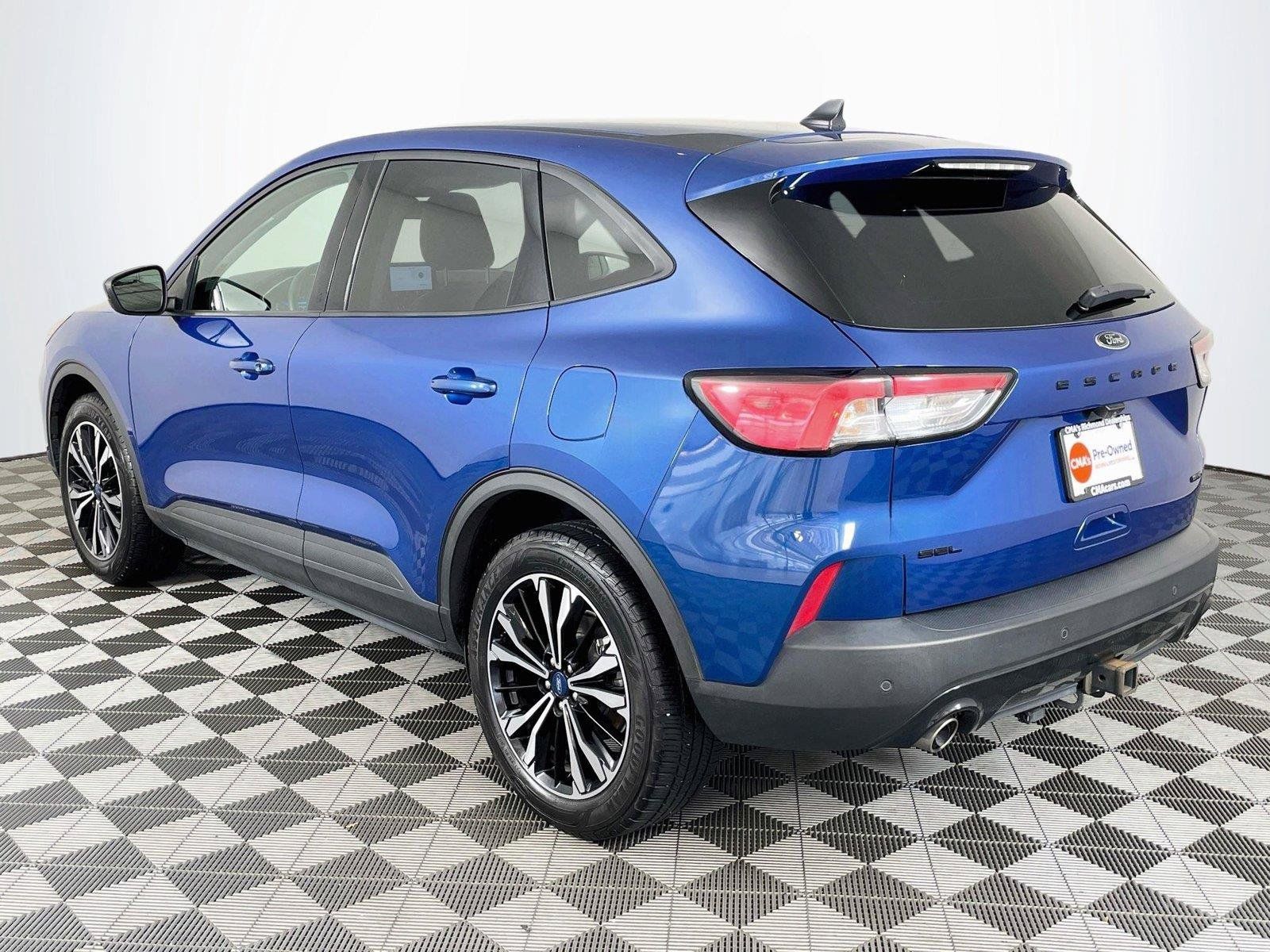 Used 2022 Ford Escape SEL w/ SEL Stealth AWD Package image 6