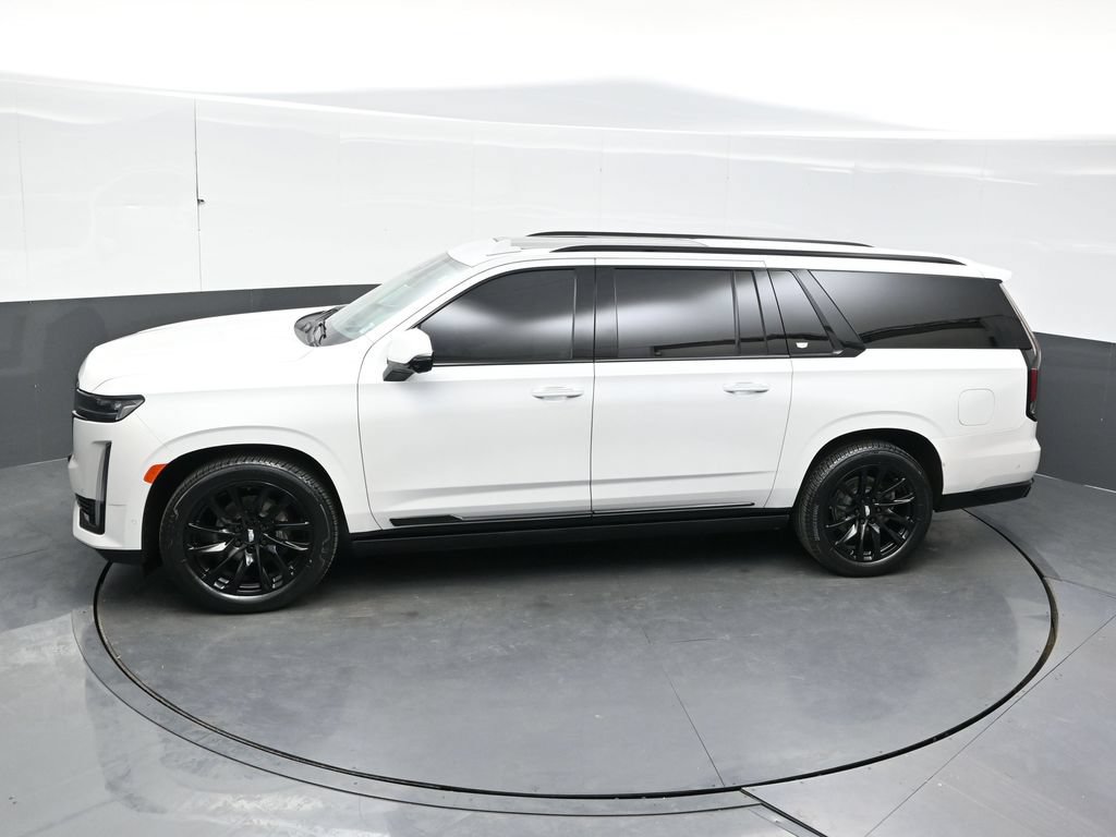 Certified 2024 Cadillac Escalade ESV Sport Platinum w/ LPO, ONYX Package AWD/4WD image 28