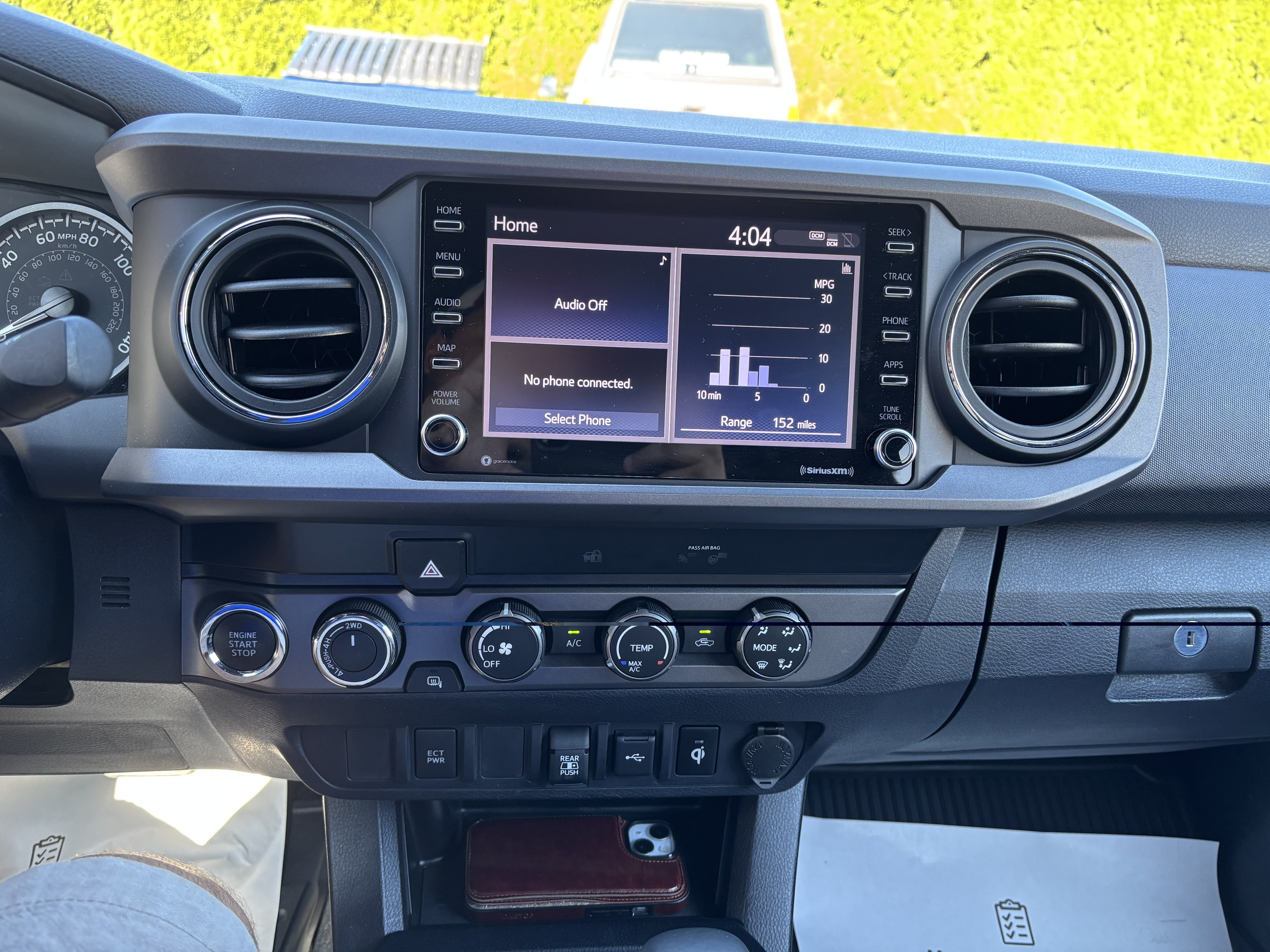 Used 2020 Toyota Tacoma TRD Off-Road AWD/4WD image 24