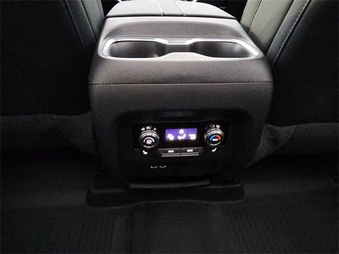 Certified 2024 GMC Acadia Denali image 22