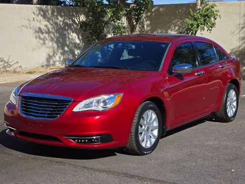 Used 2013 Chrysler 200 Limited image 6
