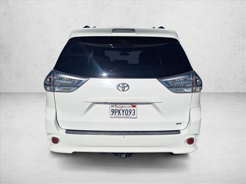 Used 2012 Toyota Sienna SE image 14