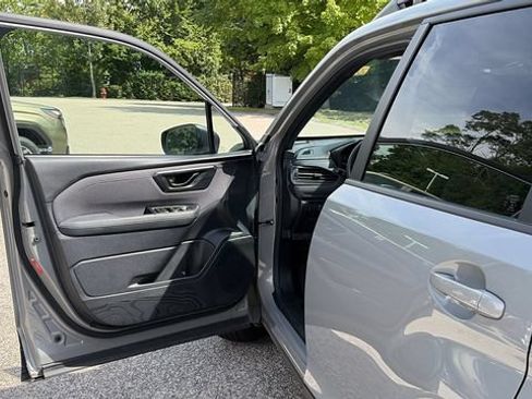 Certified 2025 Subaru Forester Premium AWD/4WD image 20
