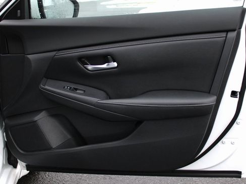 Certified 2021 Nissan Sentra SV image 16