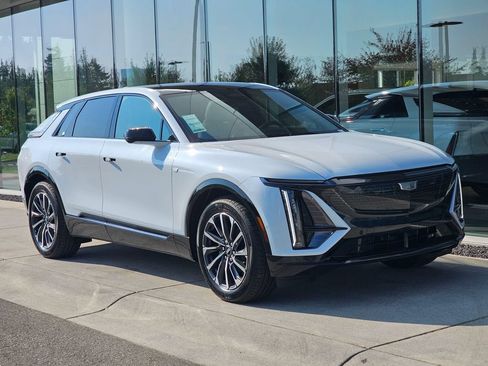 New 2026 Cadillac Lyriq Sport AWD/4WD image 7