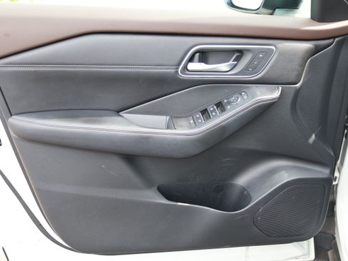 Used 2021 Nissan Rogue Platinum AWD/4WD image 21