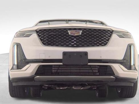 Used 2024 Cadillac XT6 Premium Luxury AWD/4WD image 7