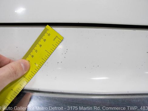 Used 1990 Buick Reatta Base 2dr Convertible image 26