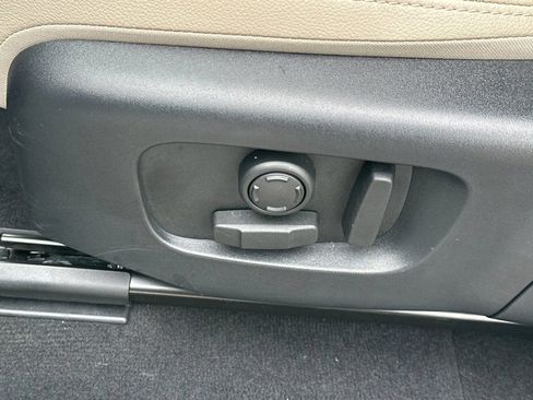 Certified 2024 Land Rover Discovery Sport S image 17