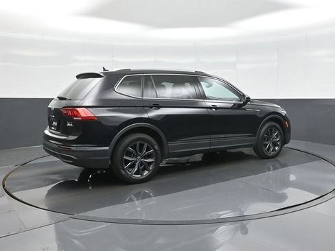 Used 2022 Volkswagen Tiguan SE AWD/4WD image 7