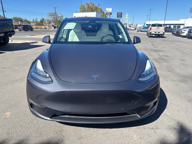 Used 2022 Tesla Model Y Long Range AWD/4WD image 3