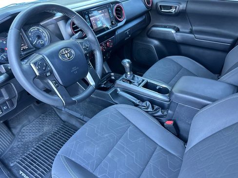 Used 2019 Toyota Tacoma 4x4 Double Cab image 10