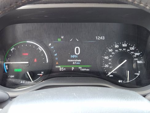Used 2025 Toyota Sienna XLE FWD image 25