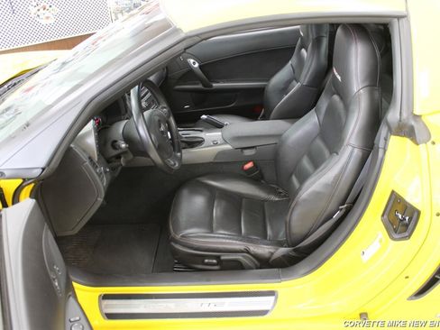 Used 2007 Chevrolet Corvette Z06 w/ Preferred Equipment Group RWD image 26
