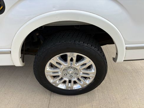Used 2010 Ford F150 Platinum image 32