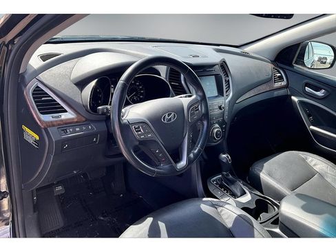 Used 2017 Hyundai Santa Fe SE w/ SE Premium Package 02 AWD/4WD image 17