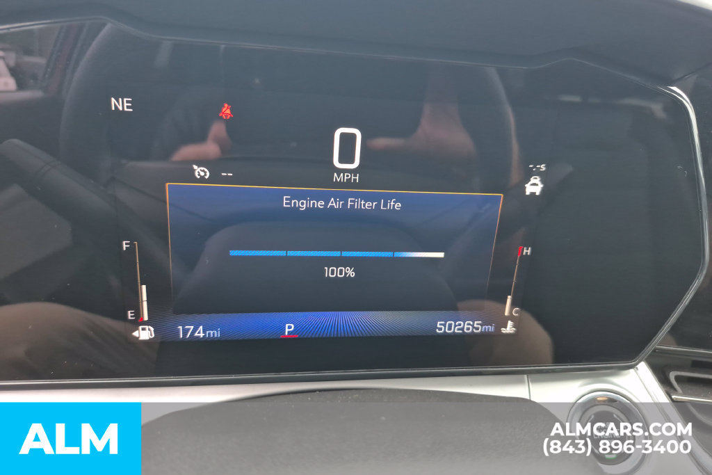 Used 2025 Chevrolet Trax LT FWD image 32