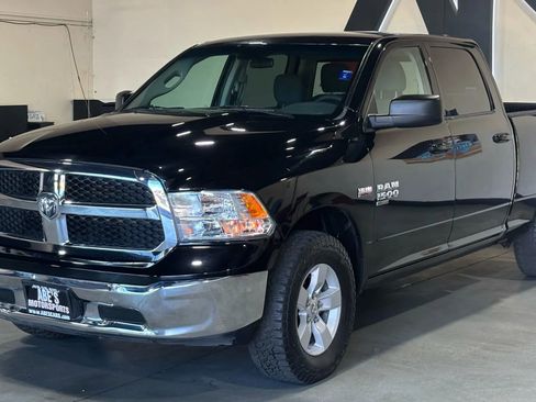 Used 2020 RAM 1500 Classic SLT image 1