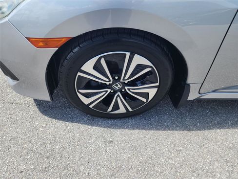 Used 2017 Honda Civic EX-L image 9