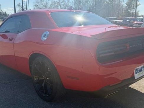 Used 2022 Dodge Challenger GT image 3